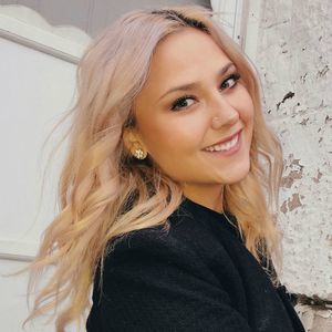 Meet your Posher, Marina